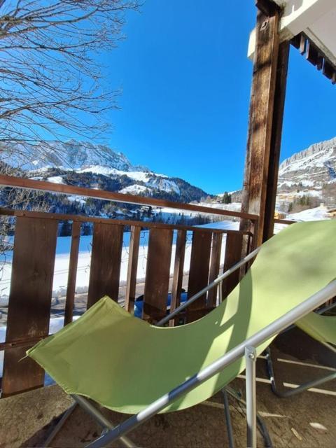 La Coufa, Spacieux Duplex En Chalet, Terrasse, Jardin, Vues Montagnes La Giettaz Exterior foto